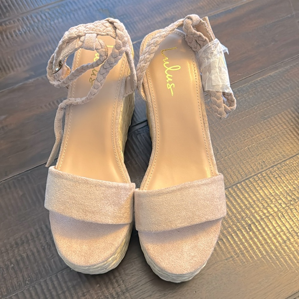 Lulus size 8 wedge/platforms